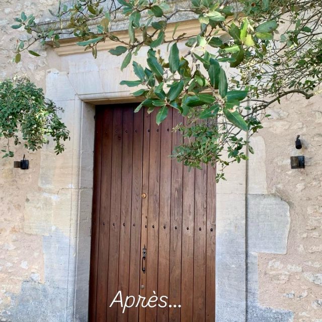 Au cœur du Luberon, cette porte en châtaignier massif d’un ancien temple retrouve toute sa noblesse.
 Un travail minutieux de rénovation pour préserver l’authenticité du bois, révéler son veinage et prolonger l’histoire de ce lieu chargé de caractère.

Avant / Après : quand le temps laisse sa trace… et que la restauration lui redonne vie.

#AvantAprès #BoisMassif #compagnonsdudevoir #artısanat #patrimoinefrancais